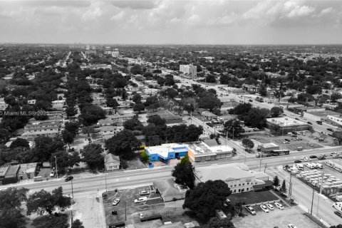 Купить коммерческую недвижимость в Майами, Флорида № 2035308 - фото 5