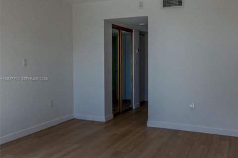 Condominio en venta en Plantation, Florida, 1 dormitorio, 89.19 m2 № 2088222 - foto 17