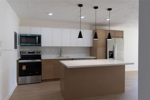 Condominio en Plantation, Florida, 1 dormitorio № 2088222
