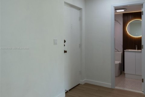 Condominio en venta en Plantation, Florida, 1 dormitorio, 89.19 m2 № 2088222 - foto 29