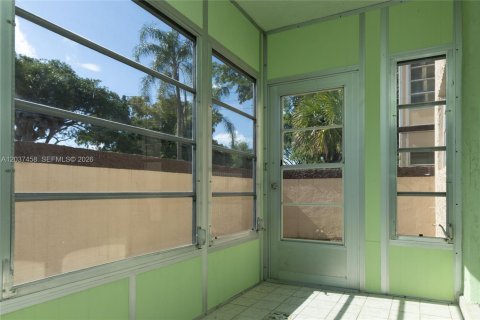 Condominio en venta en Plantation, Florida, 1 dormitorio, 89.19 m2 № 2088222 - foto 11