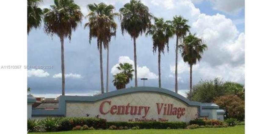 Condominio en Pembroke Pines, Florida, 2 dormitorios № 2175365