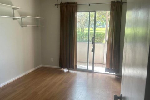 Condominio en venta en Pembroke Pines, Florida, 2 dormitorios, 88.54 m2 № 2175365 - foto 3