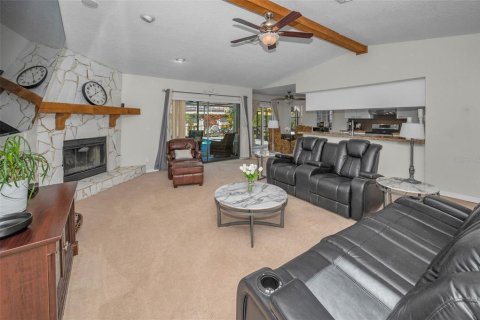 House in New Port Richey, Florida 3 bedrooms, 189.15 sq.m. № 1911072 - photo 17