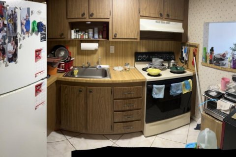 Condo in Sunrise, Florida, 1 bedroom  № 1860213 - photo 4