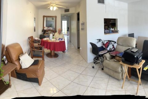 Condo in Sunrise, Florida, 1 bedroom  № 1860213 - photo 5