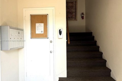 Copropriété à louer à Miami Shores, Floride: 1 chambre, 63.64 m2 № 1971510 - photo 9