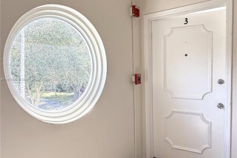 Copropriété à louer à Miami Shores, Floride: 1 chambre, 63.64 m2 № 1971510 - photo 7