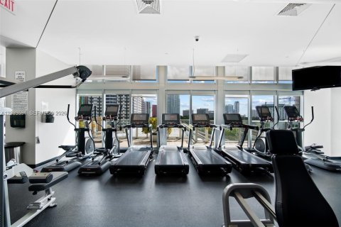 Condominio en alquiler en Miami, Florida, 2 dormitorios, 94.11 m2 № 2378804 - foto 4