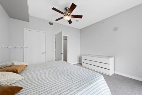 Condominio en alquiler en Miami, Florida, 2 dormitorios, 94.11 m2 № 2378804 - foto 13