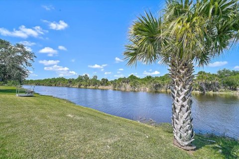 Villa ou maison à vendre à Port Charlotte, Floride: 2 chambres, 93.27 m2 № 2119866 - photo 17