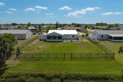 Villa ou maison à vendre à Port Charlotte, Floride: 2 chambres, 93.27 m2 № 2119866 - photo 22