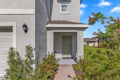 House in Wimauma, Florida 4 bedrooms, 216.28 sq.m. № 2277659 - photo 3