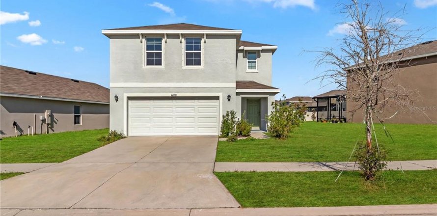 House in Wimauma, Florida 4 bedrooms, 216.28 sq.m. № 2277659