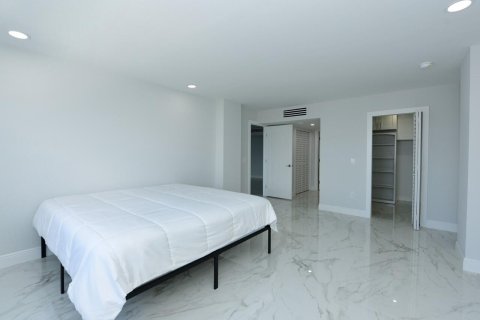 Copropriété à vendre à Palm Beach, Floride: 2 chambres, 120.03 m2 № 2087717 - photo 17