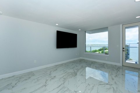 Copropriété à vendre à Palm Beach, Floride: 2 chambres, 120.03 m2 № 2087717 - photo 8