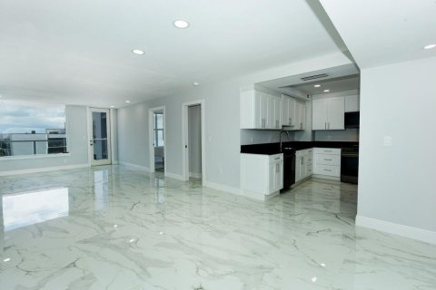 Copropriété à vendre à Palm Beach, Floride: 2 chambres, 120.03 m2 № 2087717 - photo 13