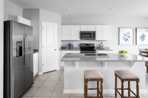 House in Haines City, Florida 3 bedrooms, 134.89 sq.m. № 1875802 - photo 3