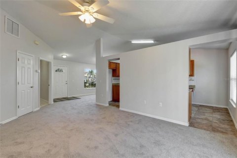 Casa en alquiler en Kissimmee, Florida, 3 dormitorios, 124.12 m2 № 1841737 - foto 10