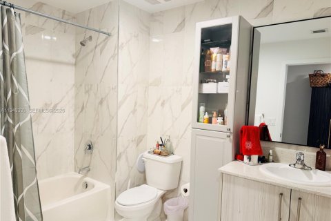 Appartement à louer à Doral, Floride: 2 chambres, 112.04 m2 № 1998159 - photo 16