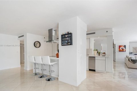Condominio en venta en Miami, Florida, 4 dormitorios, 151.8 m2 № 1983260 - foto 24