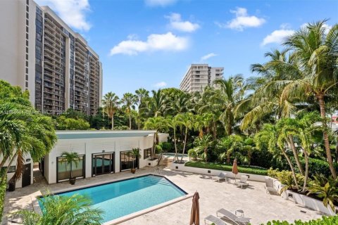 Condominio en venta en Miami, Florida, 4 dormitorios, 151.8 m2 № 1983260 - foto 10