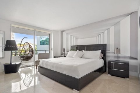 Condominio en venta en Miami, Florida, 4 dormitorios, 151.8 m2 № 1983260 - foto 19