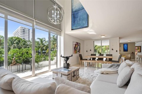 Condominio en venta en Miami, Florida, 4 dormitorios, 151.8 m2 № 1983260 - foto 20