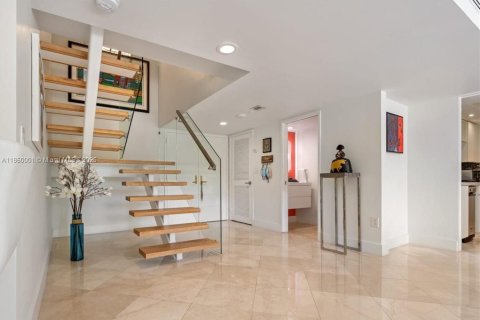 Condominio en venta en Miami, Florida, 4 dormitorios, 151.8 m2 № 1983260 - foto 13