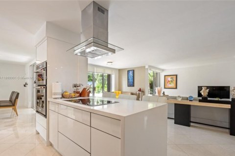 Condominio en venta en Miami, Florida, 4 dormitorios, 151.8 m2 № 1983260 - foto 26