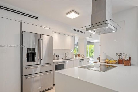 Condominio en venta en Miami, Florida, 4 dormitorios, 151.8 m2 № 1983260 - foto 28