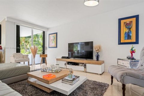 Condominio en venta en Miami, Florida, 4 dormitorios, 151.8 m2 № 1983260 - foto 16