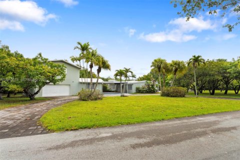 Terreno en venta en Pinecrest, Florida № 2076476 - foto 3