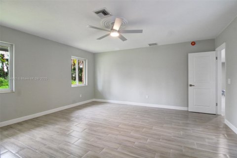 Immobilier commercial à vendre à Miami, Floride № 1874146 - photo 30