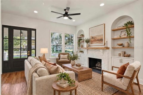 House in Winter Garden, Florida 3 bedrooms, 181.16 sq.m. № 2391232 - photo 9