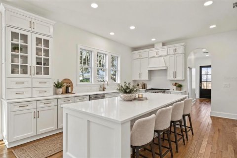 House in Winter Garden, Florida 3 bedrooms, 181.16 sq.m. № 2391232 - photo 13