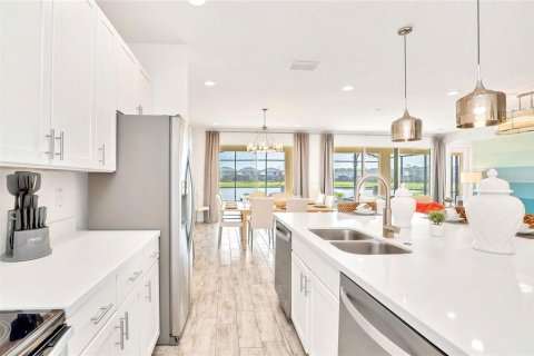 Casa en venta en Kissimmee, Florida, 10 dormitorios, 395.76 m2 № 1512543 - foto 24