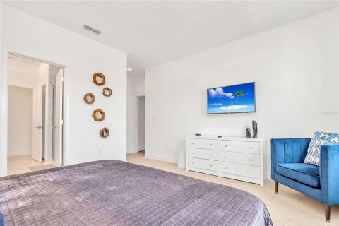 Casa en venta en Kissimmee, Florida, 10 dormitorios, 395.76 m2 № 1512543 - foto 30