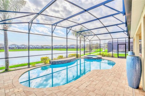 Casa en venta en Kissimmee, Florida, 10 dormitorios, 395.76 m2 № 1512543 - foto 18
