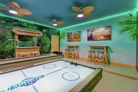 Casa en venta en Kissimmee, Florida, 10 dormitorios, 395.76 m2 № 1512543 - foto 26