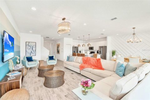 Casa en venta en Kissimmee, Florida, 10 dormitorios, 395.76 m2 № 1512543 - foto 19