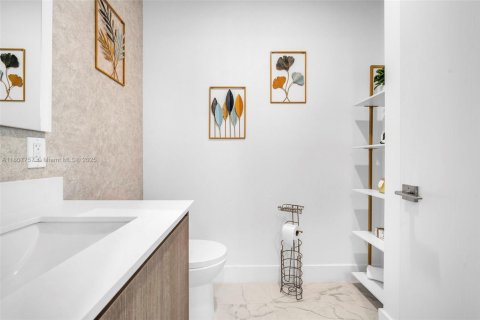 Copropriété à vendre à Sunny Isles Beach, Floride: 2 chambres, 126.44 m2 № 1864900 - photo 27