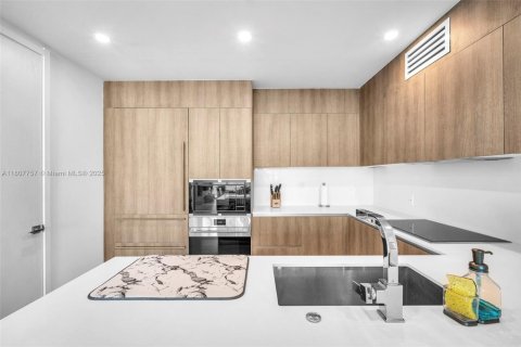 Copropriété à vendre à Sunny Isles Beach, Floride: 2 chambres, 126.44 m2 № 1864900 - photo 10