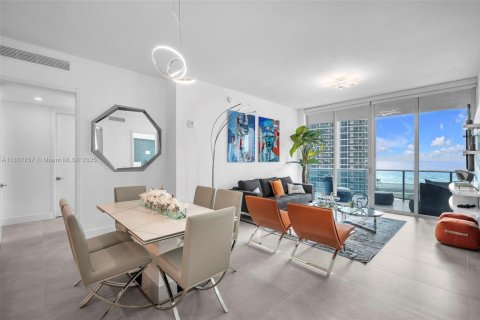 Copropriété à vendre à Sunny Isles Beach, Floride: 2 chambres, 126.44 m2 № 1864900 - photo 4