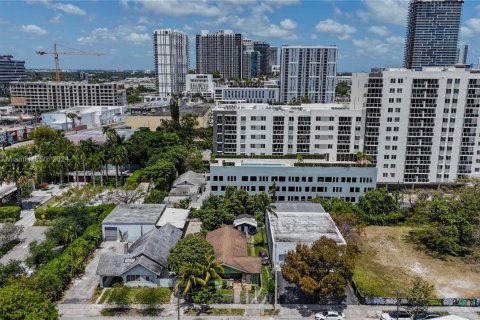 Immobilier commercial à vendre à Miami, Floride № 1863137 - photo 3