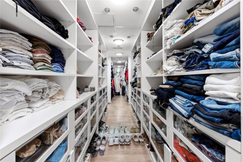 Condo in Miami, Florida, 3 bedrooms  № 1978342 - photo 10