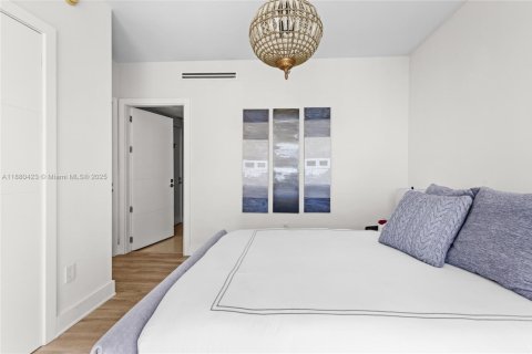 Condo in Miami, Florida, 3 bedrooms  № 1978342 - photo 5
