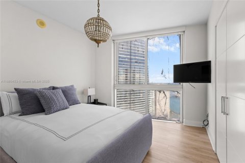 Condo in Miami, Florida, 3 bedrooms  № 1978342 - photo 7