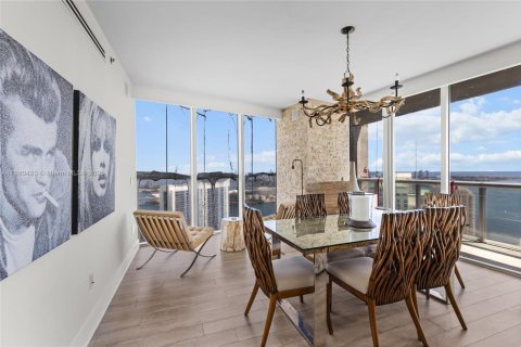 Condo in Miami, Florida, 3 bedrooms  № 1978342 - photo 30