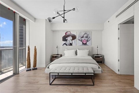 Condo in Miami, Florida, 3 bedrooms  № 1978342 - photo 17